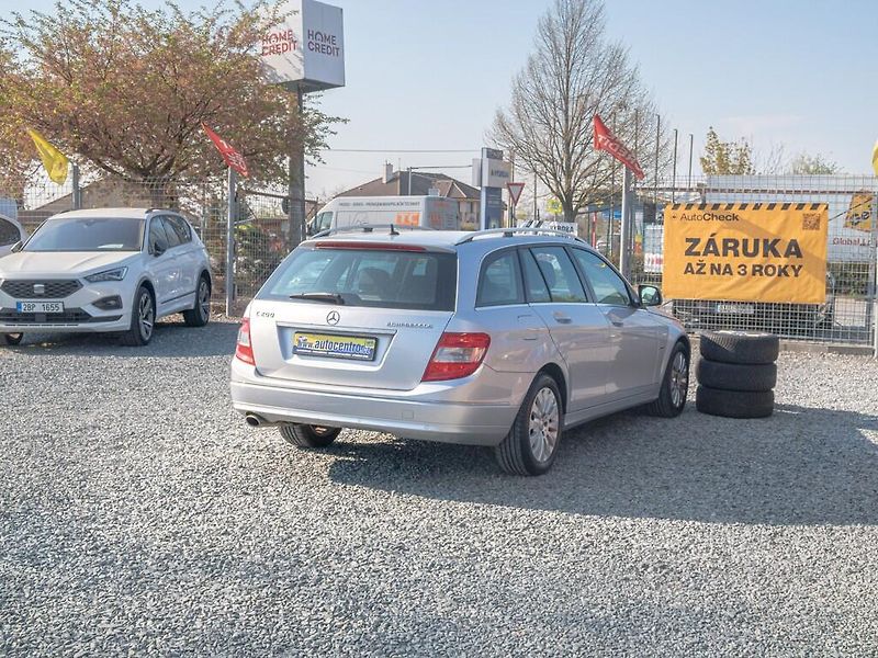 Mercedes-Benz Třídy C (2009) 200 135KW mat – NAVIGACE - fotka 5 z 46