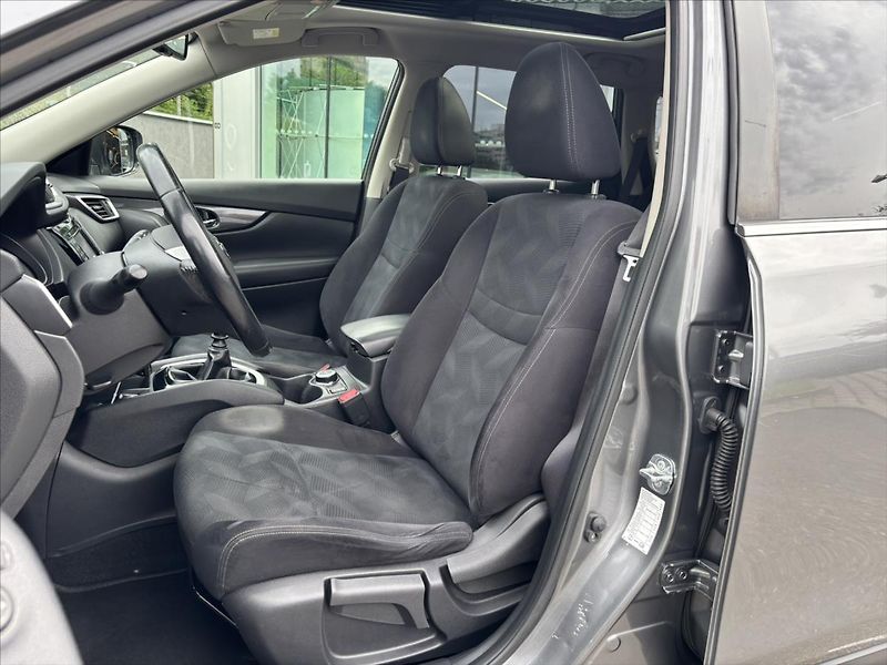 Nissan X-Trail 1,6 D PLNÝ SERVIS 360° PANORAM - fotka 10 z 44