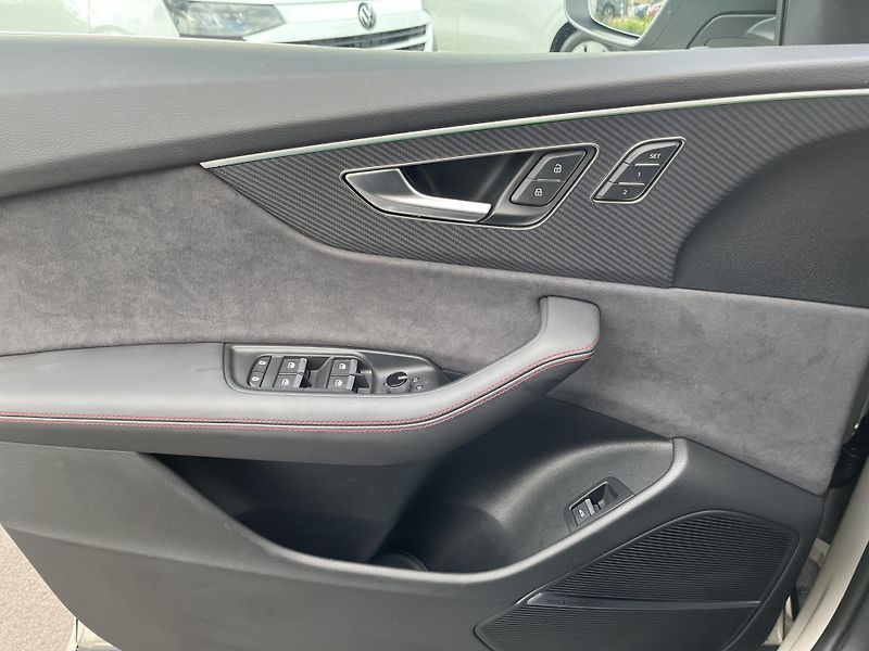 Audi Q8 (2025) TFSI quattro - fotka 21 z 26