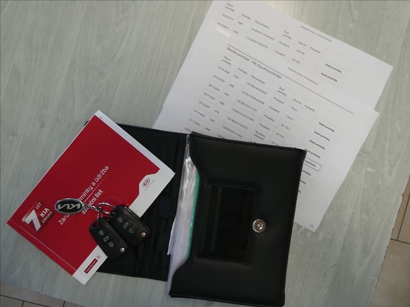 Kia Sportage 2,0 CRDi 135kW AWD 2x kola, ČR - fotka 37 z 41