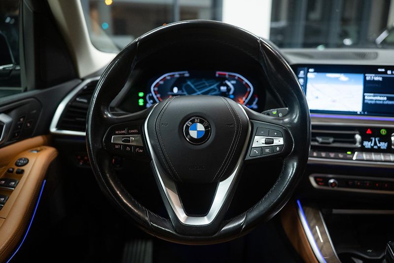 BMW X5 (2019) 30D 195 KW VZDUCH, PANO - fotka 45 z 46
