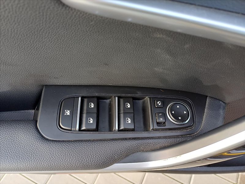 Kia XCeed 1,5 1.5 T-GDI 117kW 7DCT - fotka 17 z 30