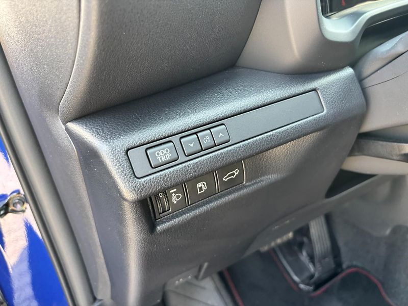Lexus LBX 1.5 HSD e-CVT Emotion Tech - fotka 13 z 27