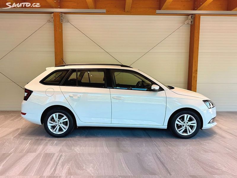 Škoda Fabia 1.0 TSi 70 Kw Style - fotka 2 z 24