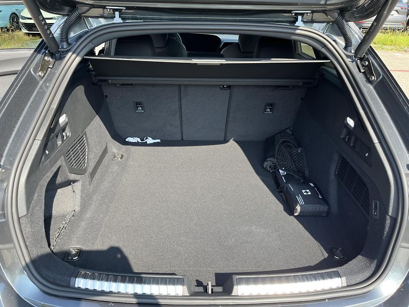 Audi A5 (2025) Avant TDI quattro 150kW STR - fotka 26 z 29