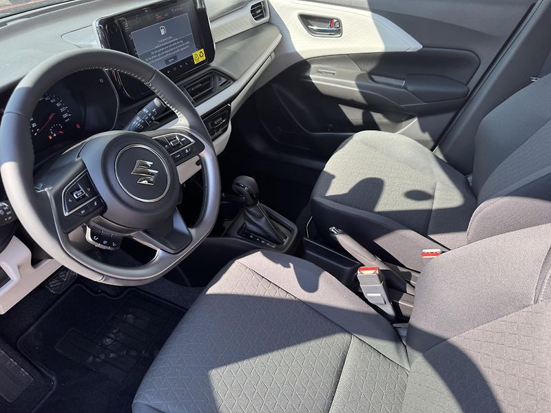 Suzuki Swift (2026) 1,2 Premium CVT Hybrid - fotka 4 z 6
