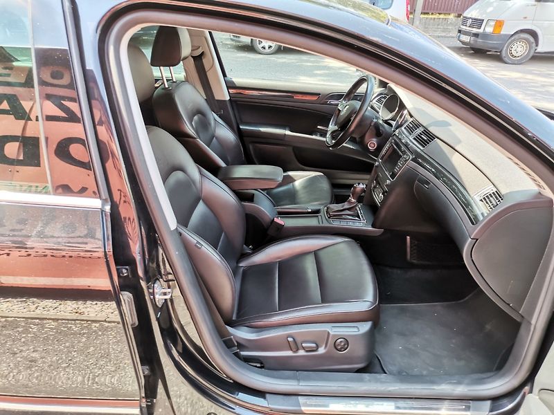 Škoda Superb (2014) 2.0TDi 125kw Laurin/Klement ČR - fotka 13 z 25