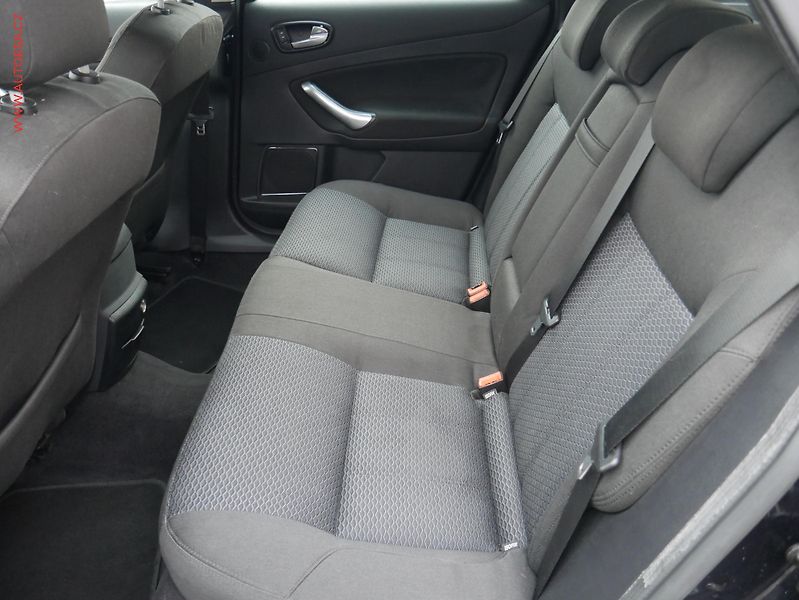Ford Mondeo (2007) 2.0TDCi, ČR, AC, xenon, park - fotka 10 z 19