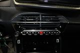 Peugeot 2008 (2025) ALLURE PureTech 100 S&S MAN6 - náhled 13