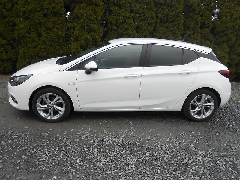 Opel Astra 1.2,KAMERA,NAVI,62TKm!! - fotka 39 z 41