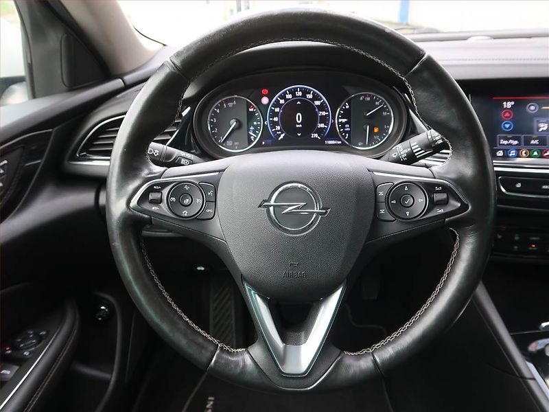 Opel Insignia (2019) Navi, Tempomat, Park. senzory, - fotka 16 z 19