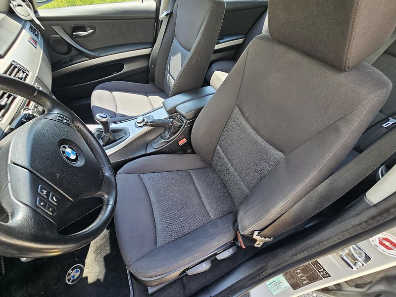 BMW Řada 3 (2006) E91  - fotka 9 z 15