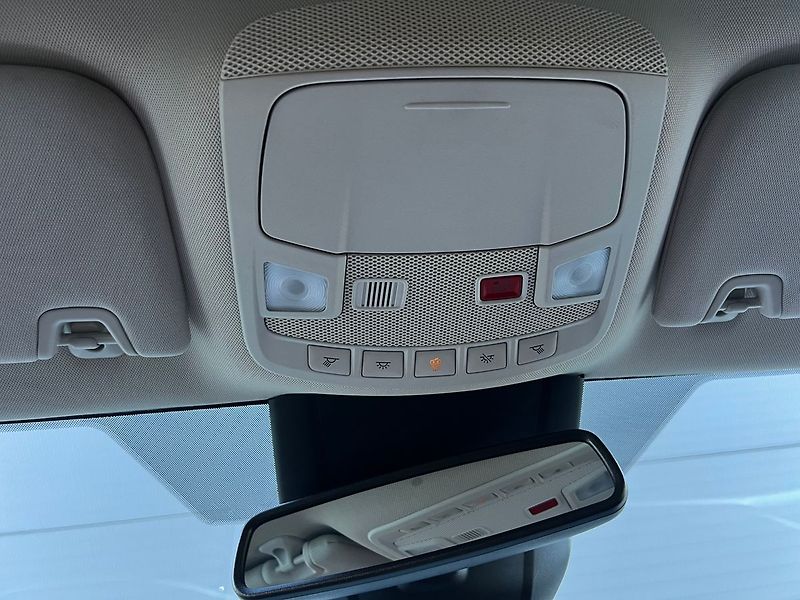 Ford Mondeo (2021) 2.0 TDCi-TAŽNÉ-VYHŘEV.S - fotka 45 z 48