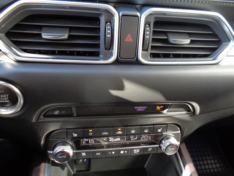 Mazda CX-5 2.5L 194hp 6AT AWD TAKUMI - fotka 26 z 36