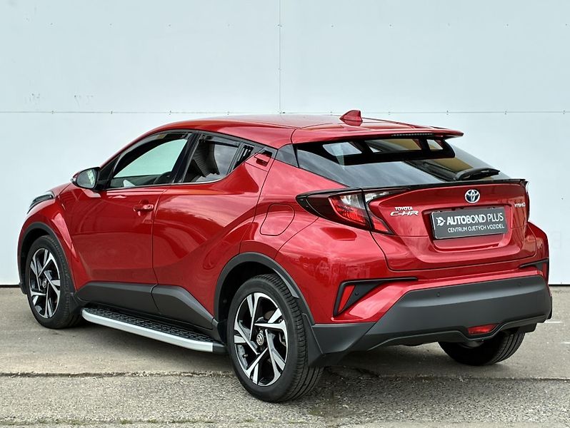 Toyota C-HR 1.8 HSD e-CVT 90kW Style - fotka 7 z 20