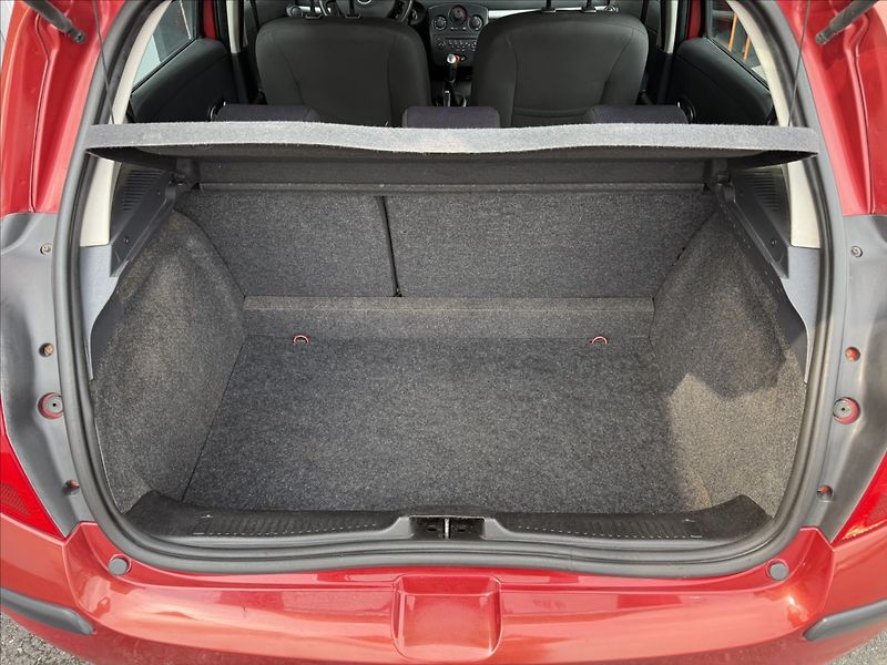 Renault Clio 1,6 16V klima,nová STK,2x kola - fotka 19 z 22