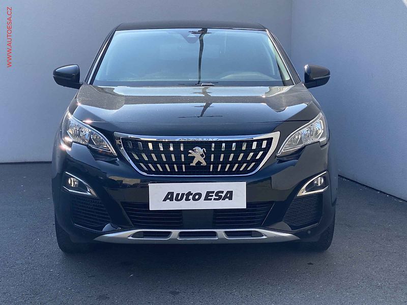 Peugeot 3008 (2019) 1.2PT, Allure, navi, kamera - fotka 2 z 17