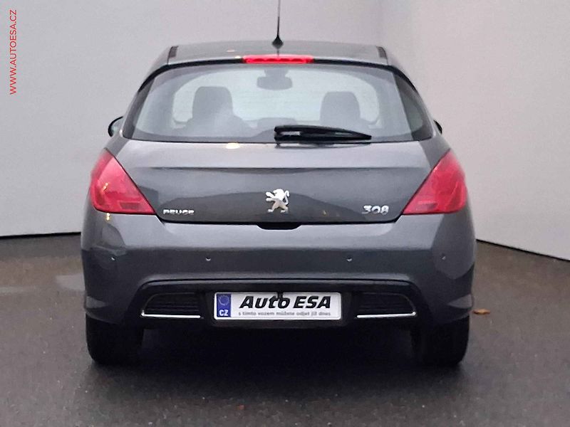 Peugeot 308 (2008) 1.6HDI, Navi, panor - fotka 5 z 14