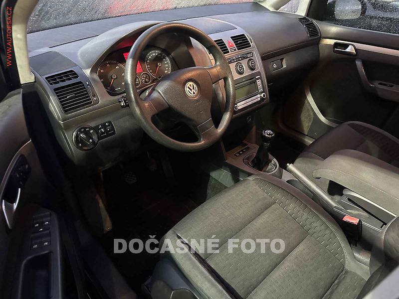 Volkswagen Touran (2007) 1.9TDi, 1.maj, xenon, autoAC - fotka 3 z 3