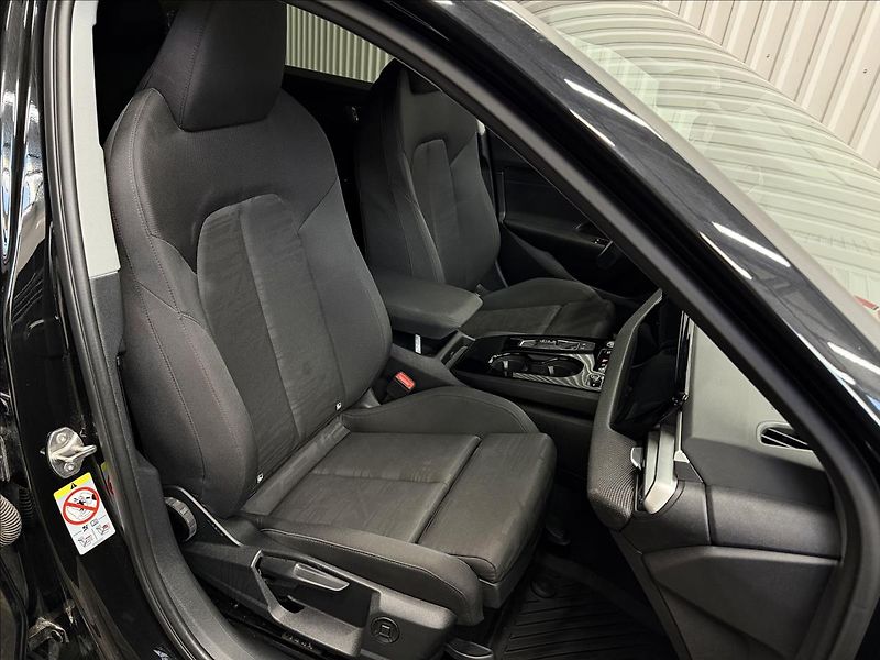 Audi A5 TDI 150kW MHEV Quattro Sport - fotka 38 z 42