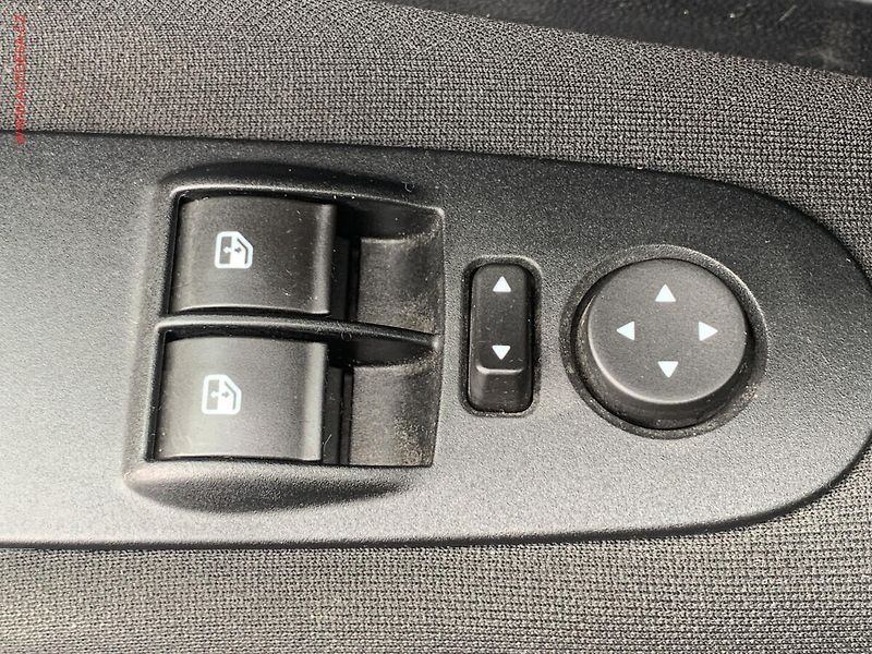 Fiat Punto (2013) 1.2i, AC - fotka 17 z 18