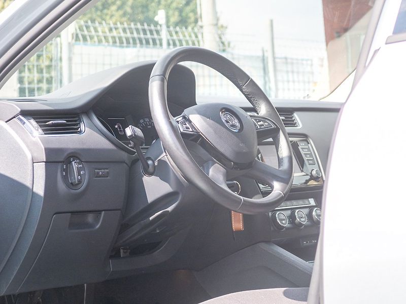 Škoda Octavia (2013) 1.4TSI 103KW – TAŽNÝ - fotka 11 z 46