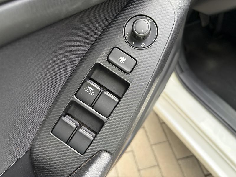 Mazda 3 2.0 Sports-Line - fotka 28 z 31