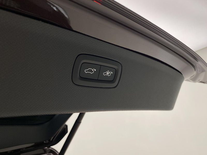 Volvo XC90 (2026) B5 AWD AUT BRIGHT ULTRA 7míst - fotka 22 z 74