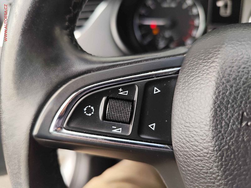Škoda Octavia (2013) 1.6 TDi, Ambition, TZ - fotka 21 z 24