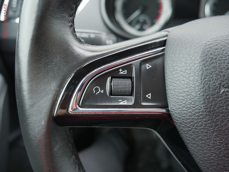 Škoda Octavia (2019) 1.5 TSi, ČR, Style, LED, navi - fotka 12 z 24