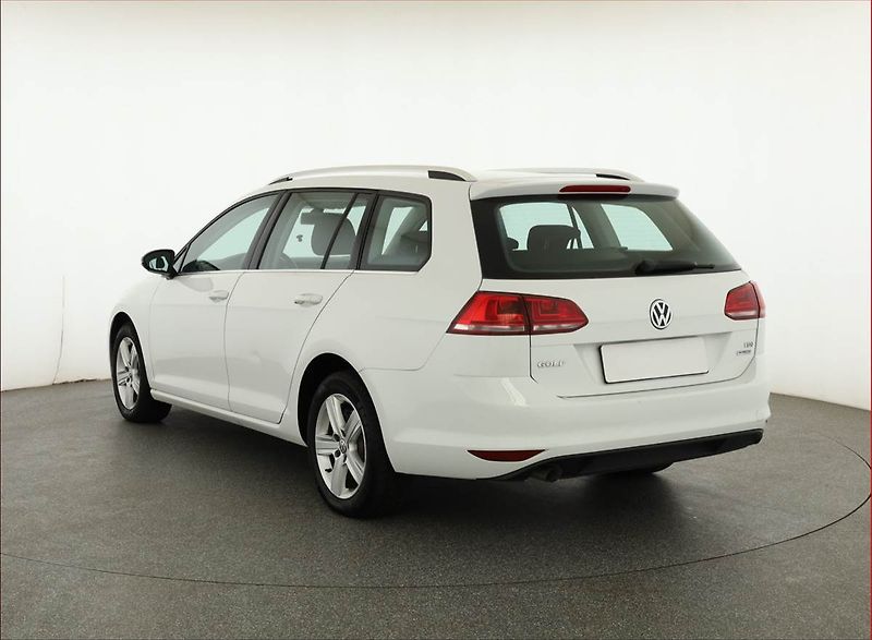 Volkswagen Golf (2014) Highline 1.6 TDI, Tempomat - fotka 4 z 14
