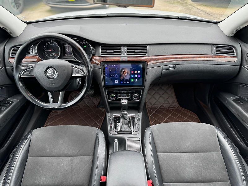 Škoda Superb - fotka 5 z 15