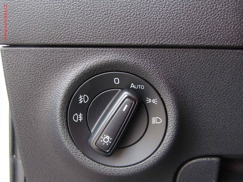 Škoda Karoq (2018) 1.6 TDi, Ambition - fotka 13 z 19