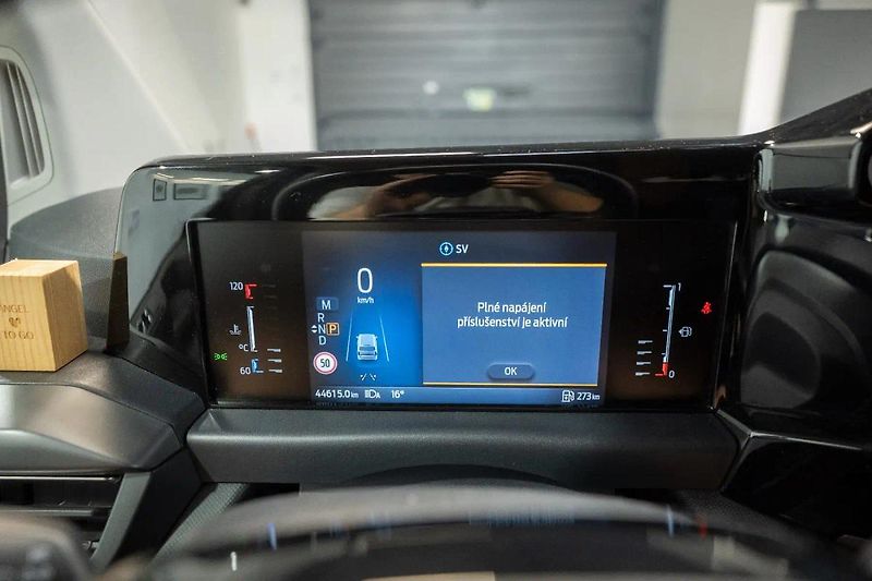 Ford Tourneo Custom 2.0 EcoBlue 125 kW 4x4 - fotka 22 z 48