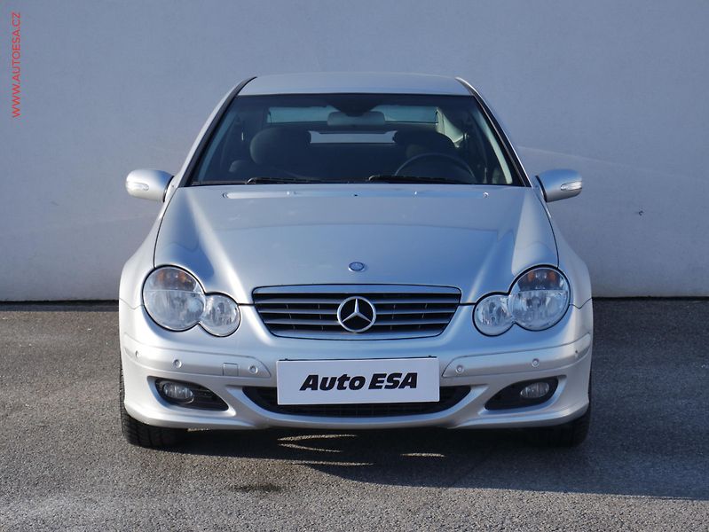 Mercedes-Benz Třídy C (2007) 1.8 i, autoAC - fotka 2 z 21