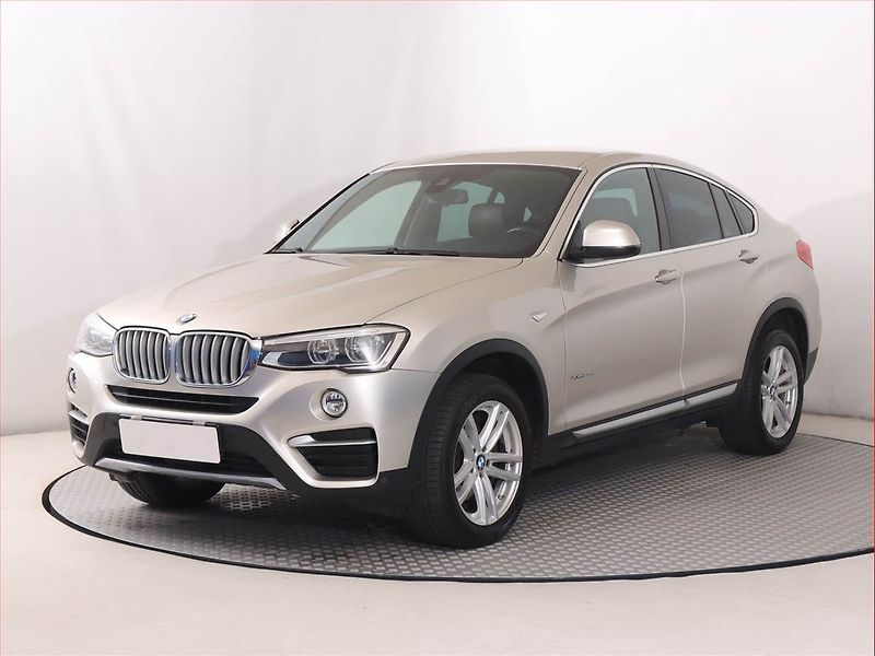 BMW X4 (2019) xDrive20d - fotka 2 z 22