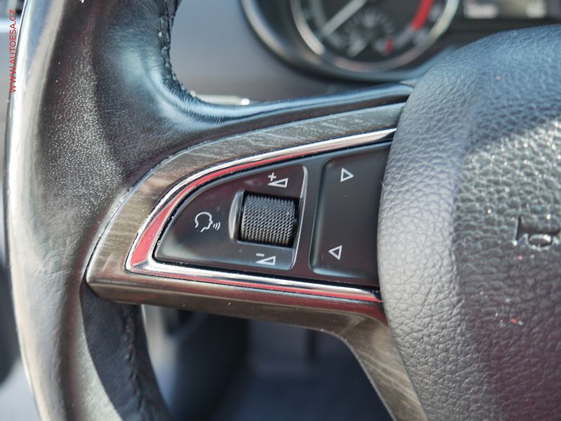Škoda Octavia (2016) 2.0 TDi 4x4, 1.maj,ČR, Scout - fotka 20 z 26