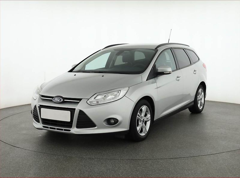 Ford Focus (2014) 1.6 TDCi, Park. senzory - fotka 2 z 18