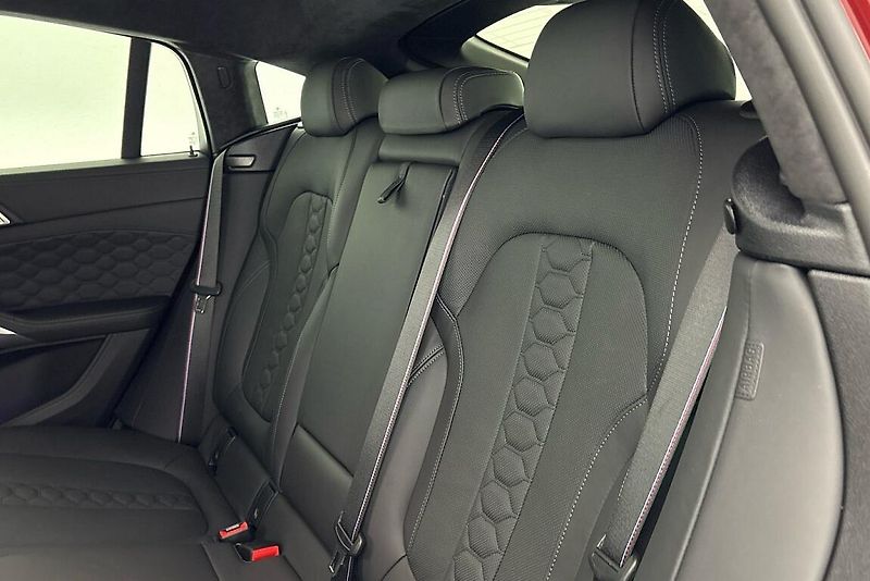 BMW X6 M - fotka 10 z 29