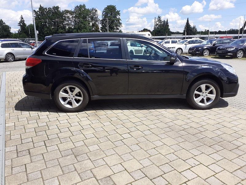 Subaru Outback (2013) 2.0 D 4x4 110 Kw - fotka 3 z 34