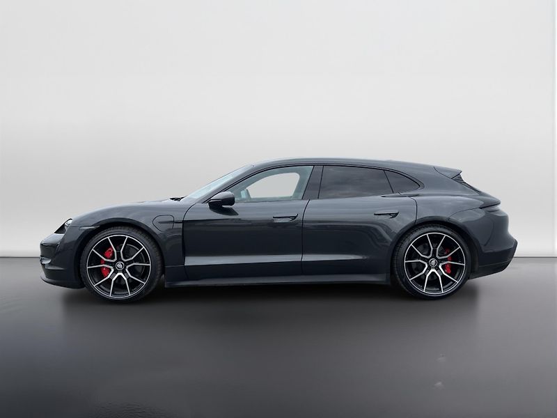 Porsche Taycan 4s Sport Turismo - fotka 2 z 30