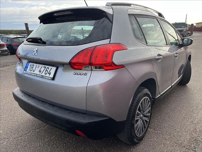 Peugeot 2008 1,2 PureTech 81KW 1.MAJITEL ČR - fotka 38 z 40