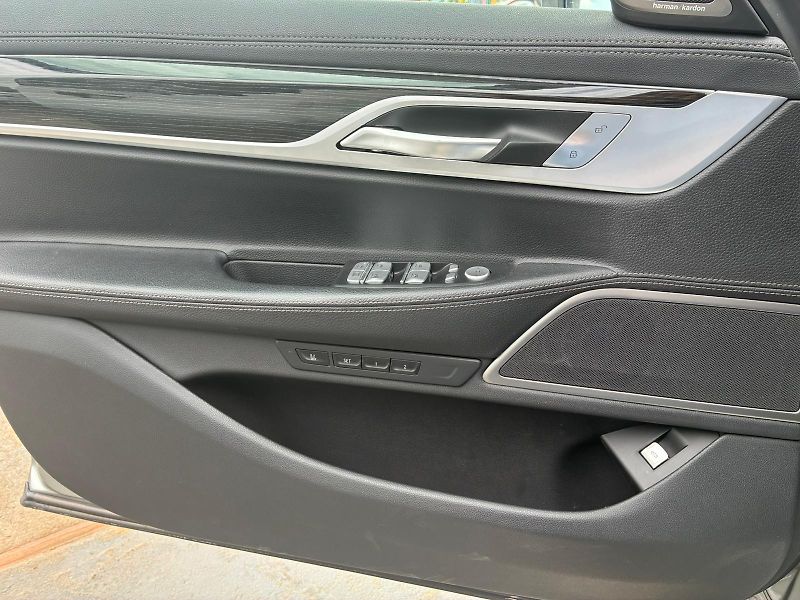 BMW Řada 7 (2020) 740i, 239KW, LONG, SOFT, H/K - fotka 27 z 44