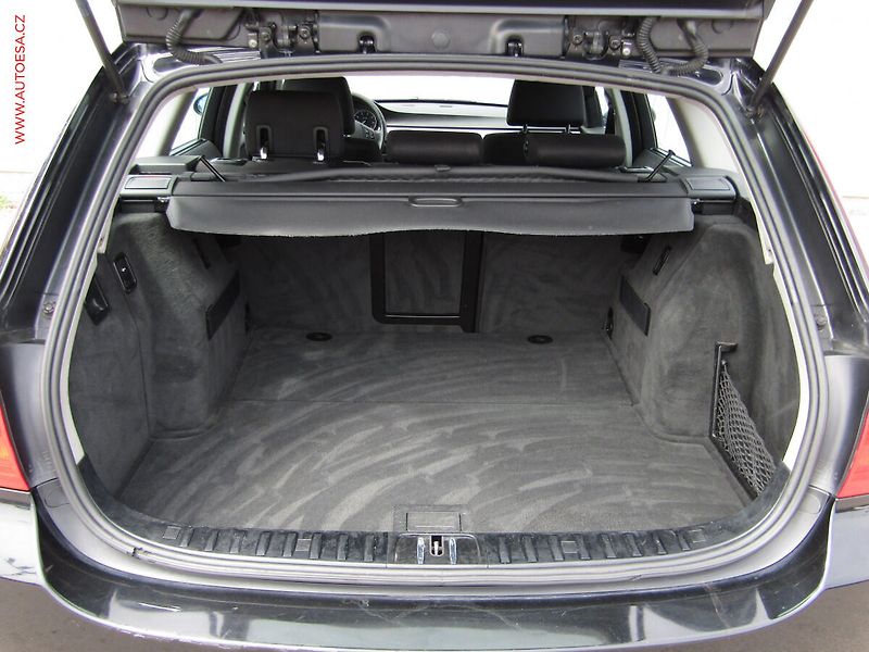 BMW Řada 3 (2008) 2.0 i 318i, AC, temp - fotka 7 z 15