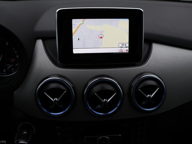 Mercedes-Benz Třídy B 1,6 200i 138kW Navi Xenon - fotka 24 z 37