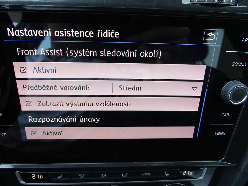 Volkswagen Golf 1.4TSI Maraton edition - fotka 20 z 22