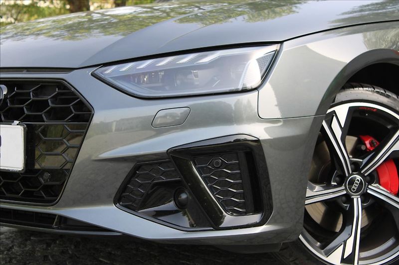 Audi A4 40TDI Q/S-LINE/ZÁRUKA/DPH/CZ - fotka 37 z 44