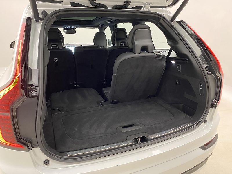 Volvo XC90 T8 RECHARGE BLACK EDITION 7m - fotka 35 z 72