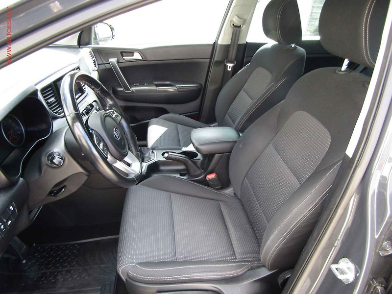 Kia Sportage (2020) 1.6 TGDi, 1.maj,ČR - fotka 9 z 22
