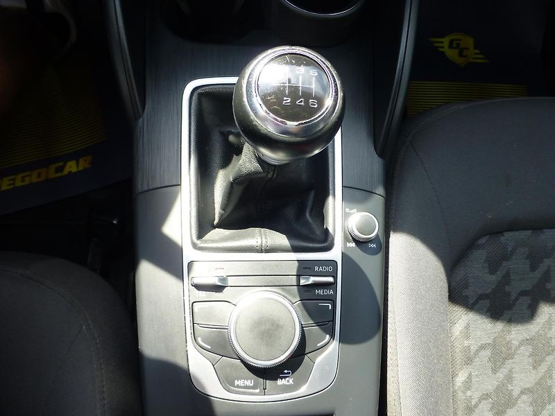 Audi A3 (2013) 2,0TDI-110KW**NAVIGACE**PARK.S - fotka 24 z 24
